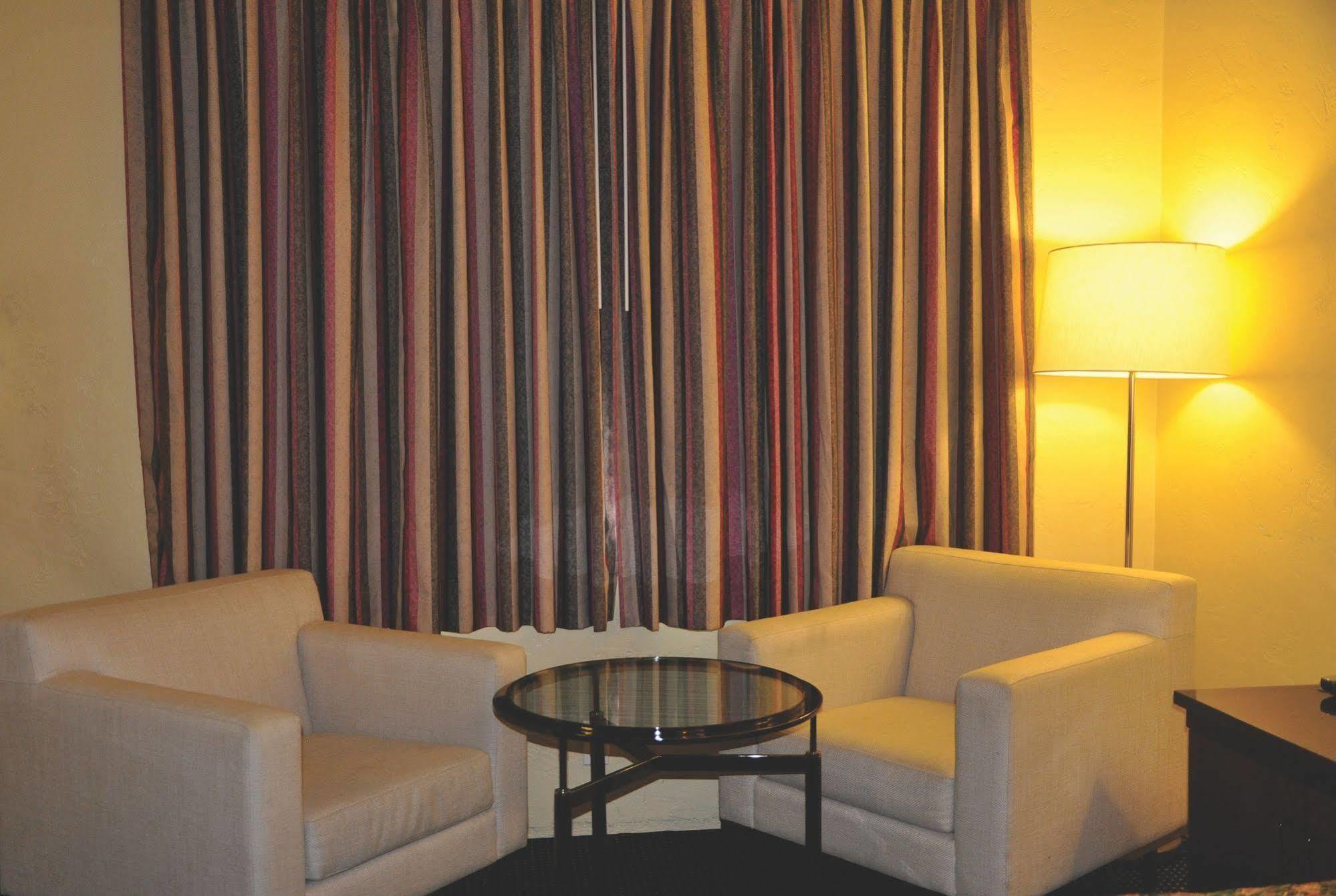 Travelers Inn Manteca Esterno foto