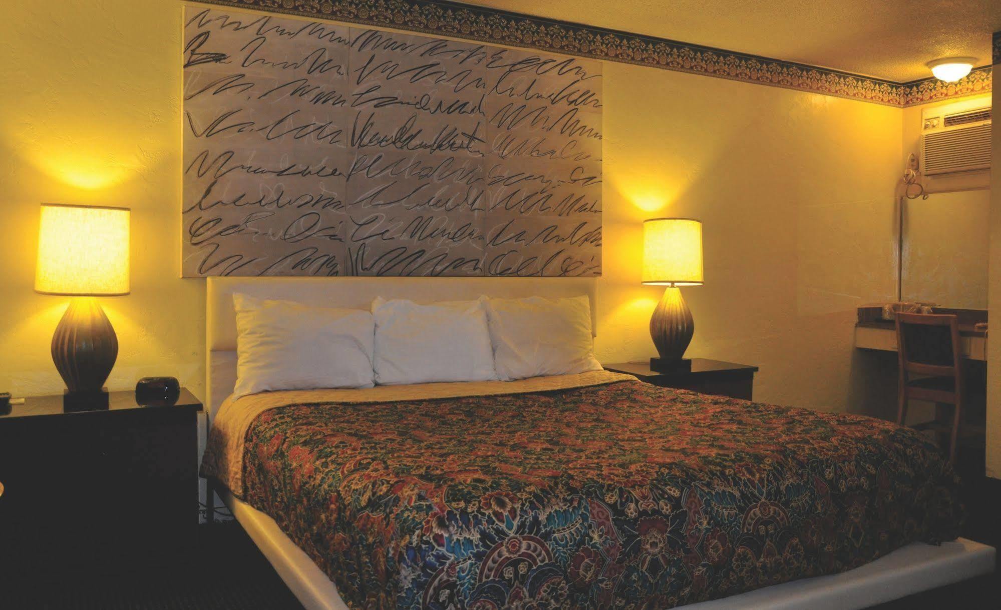 Travelers Inn Manteca Esterno foto